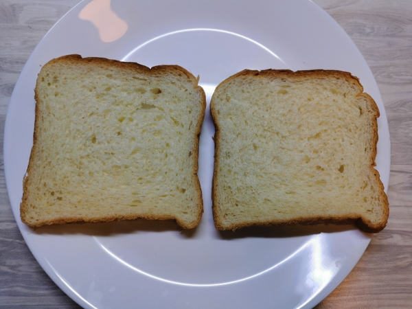 Обзор тостера Redmond T900 с одним длинным слотом