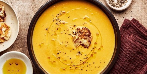 Крем-суп из цветной капусты с чесноком: рецепт диетического блюда