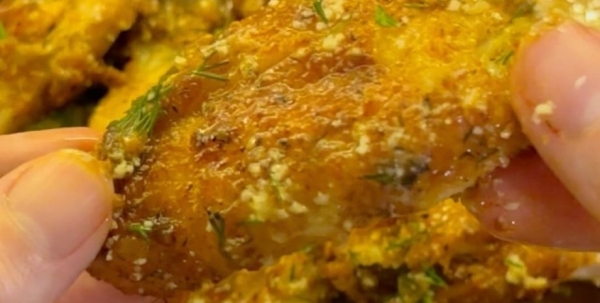 Куриные крылышки с фантастическим соусом: как приготовить вкусное блюдо