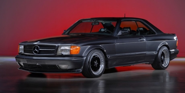 Звезда 80-х: уникальный Mercedes W126 продают по цене нового суперкара (фото)